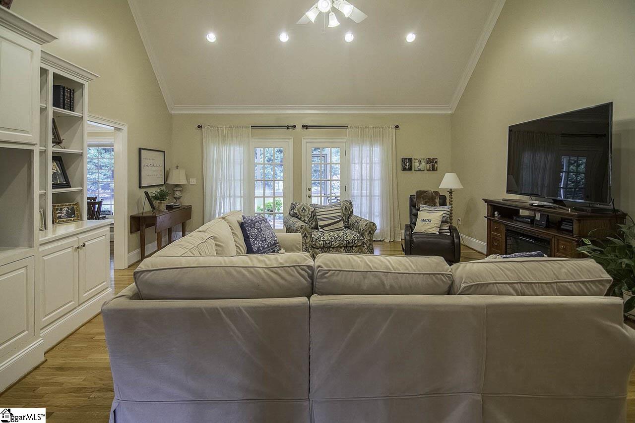 110 Lakewinds Boulevard Inman, SC 29349 - Photo 8 of 36