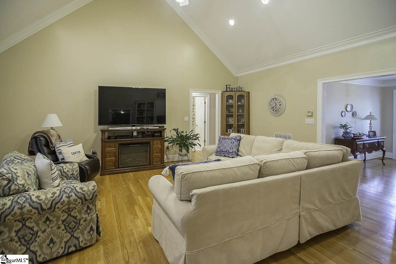 110 Lakewinds Boulevard Inman, SC 29349 - Photo 10 of 36