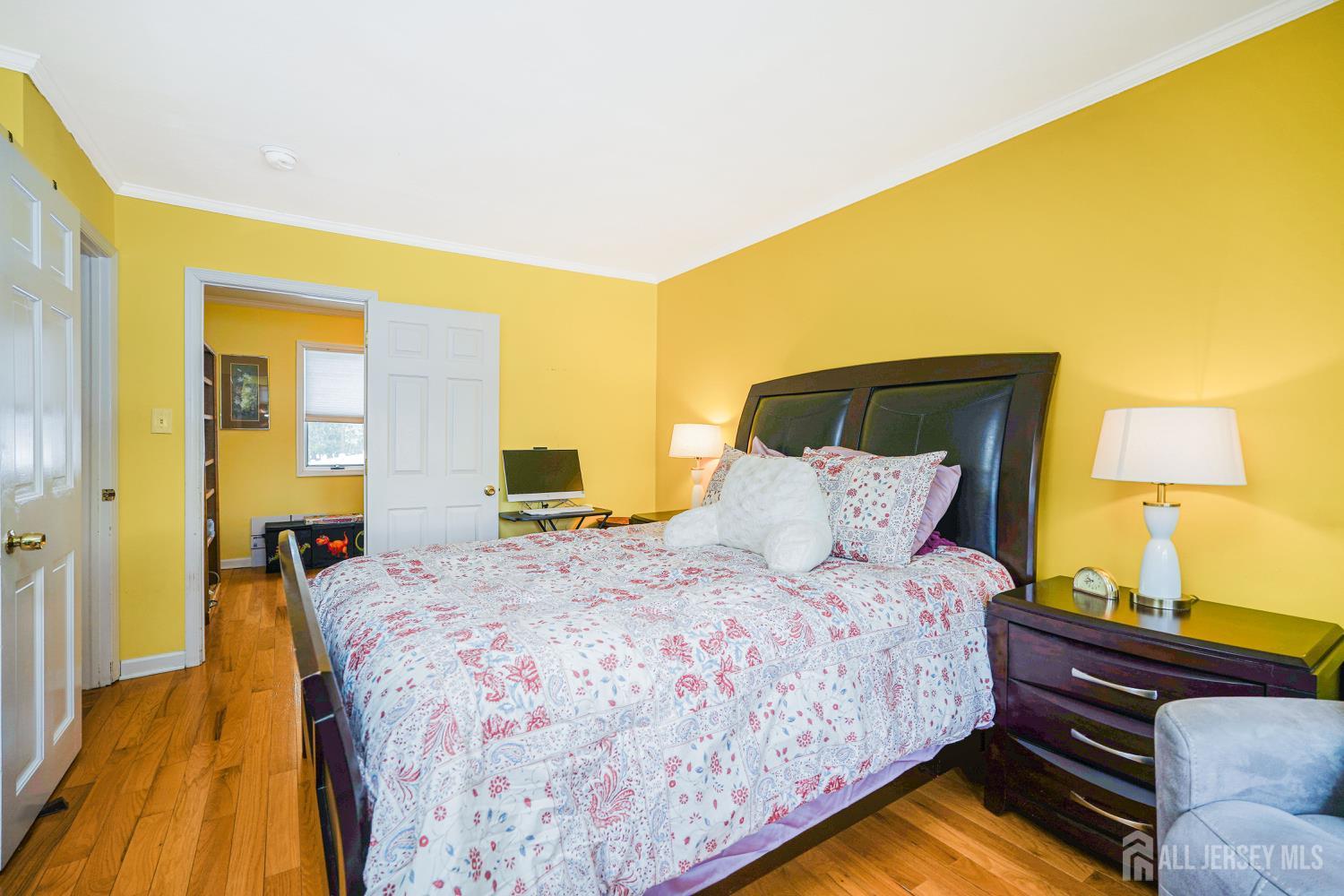 38 Longfellow Drive Colonia, NJ 07067 - Photo 13 of 31