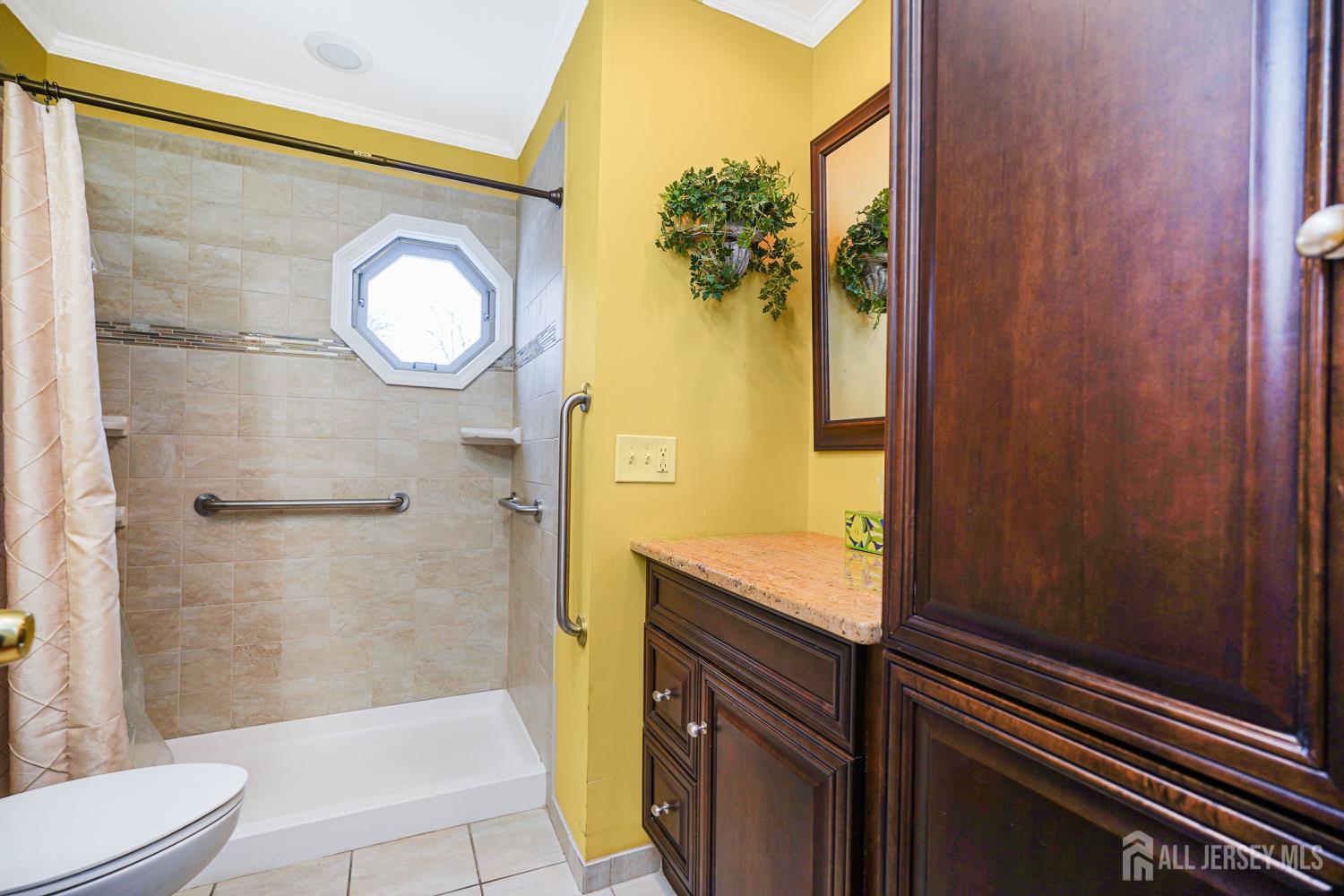 38 Longfellow Drive Colonia, NJ 07067 - Photo 15 of 31