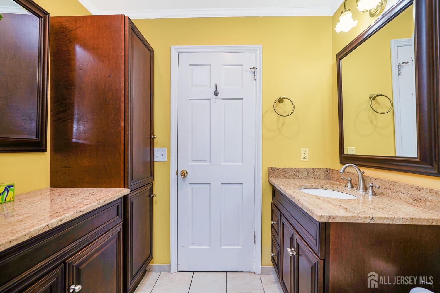 38 Longfellow Drive Colonia, NJ 07067 - Photo 16 of 31