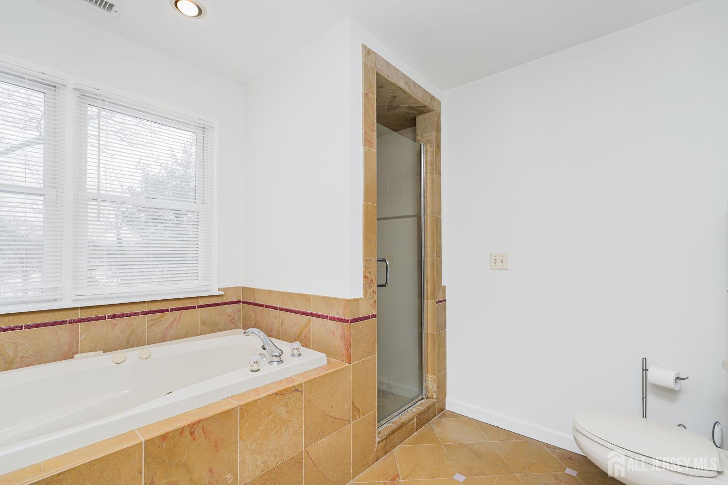 38 Longfellow Drive Colonia, NJ 07067 - Photo 21 of 31