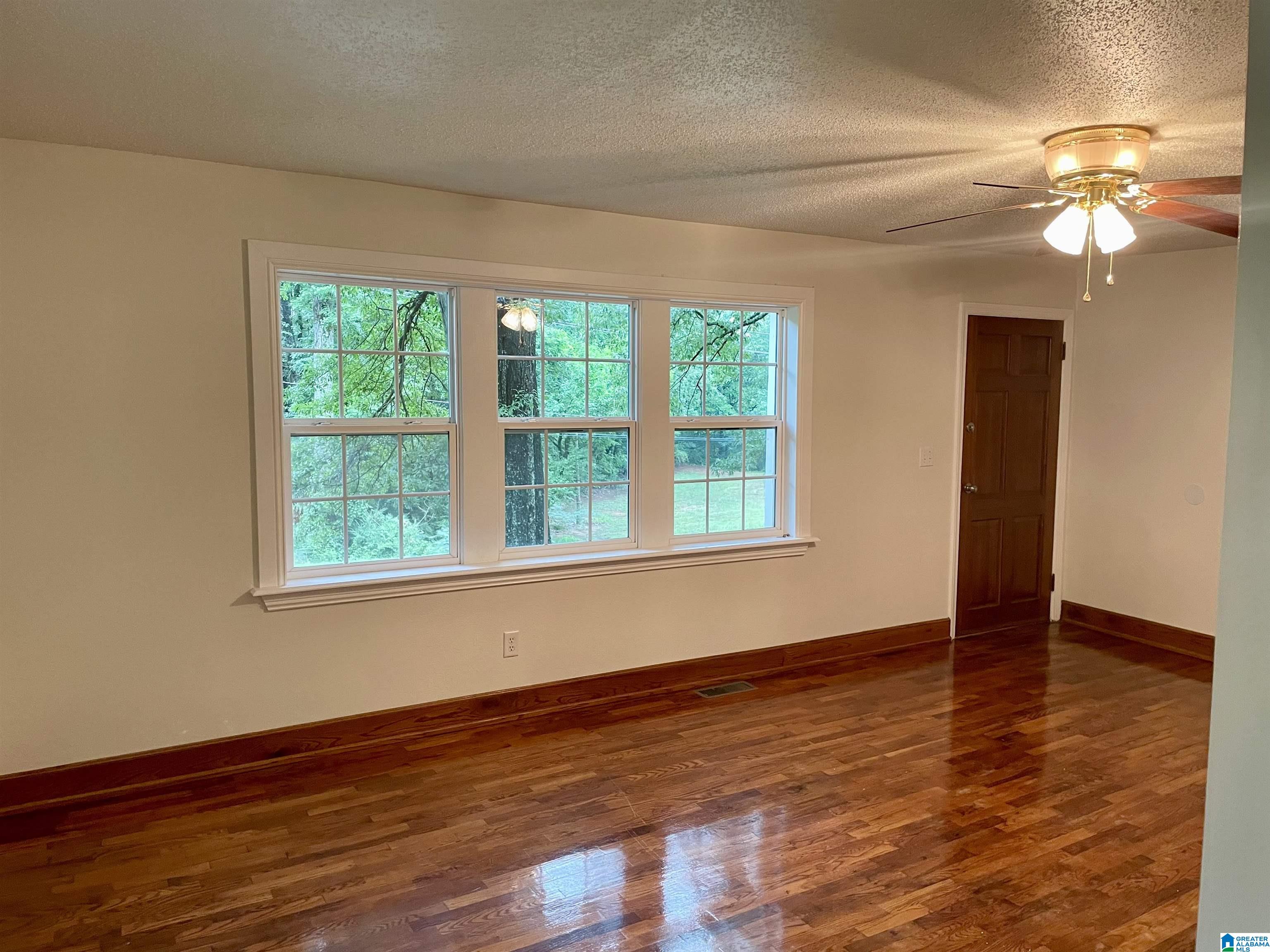 658 Odum Road Gardendale, AL 35071 - Photo 4 of 33
