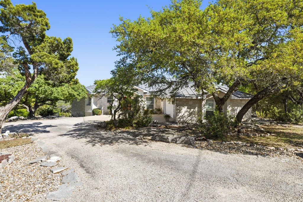 426 Treasure Hills Road South Kerrville, TX 78028 - Photo 4 of 58