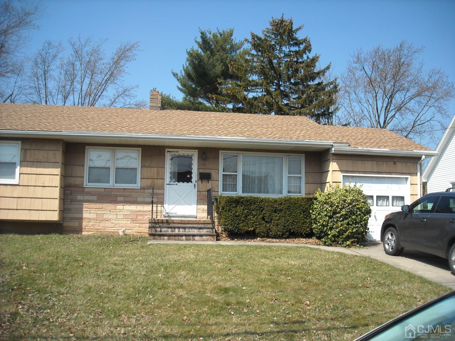 19 Elmont Road Hamilton, NJ 08610 - Photo 3 of 38 Gallery Image 3