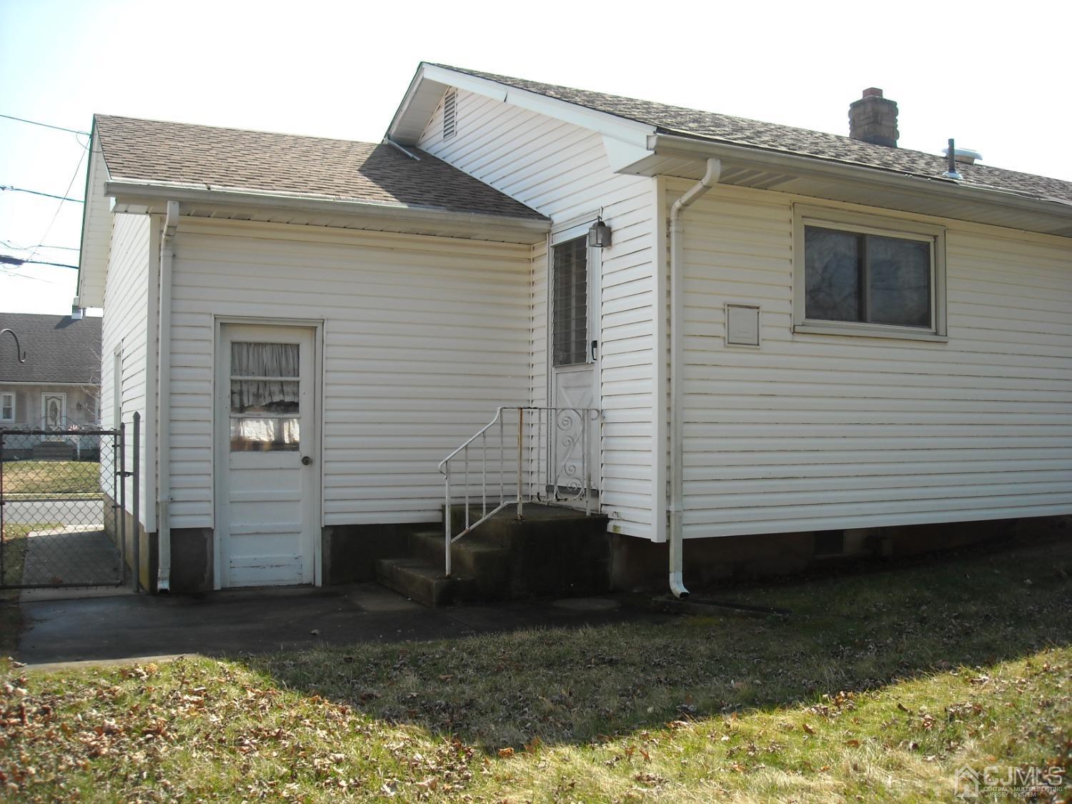19 Elmont Road Hamilton, NJ 08610 - Photo 6 of 38 Gallery Image 6