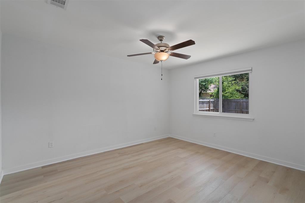8907 Creekmont Cove Austin, TX 78748 - Photo 14 of 20