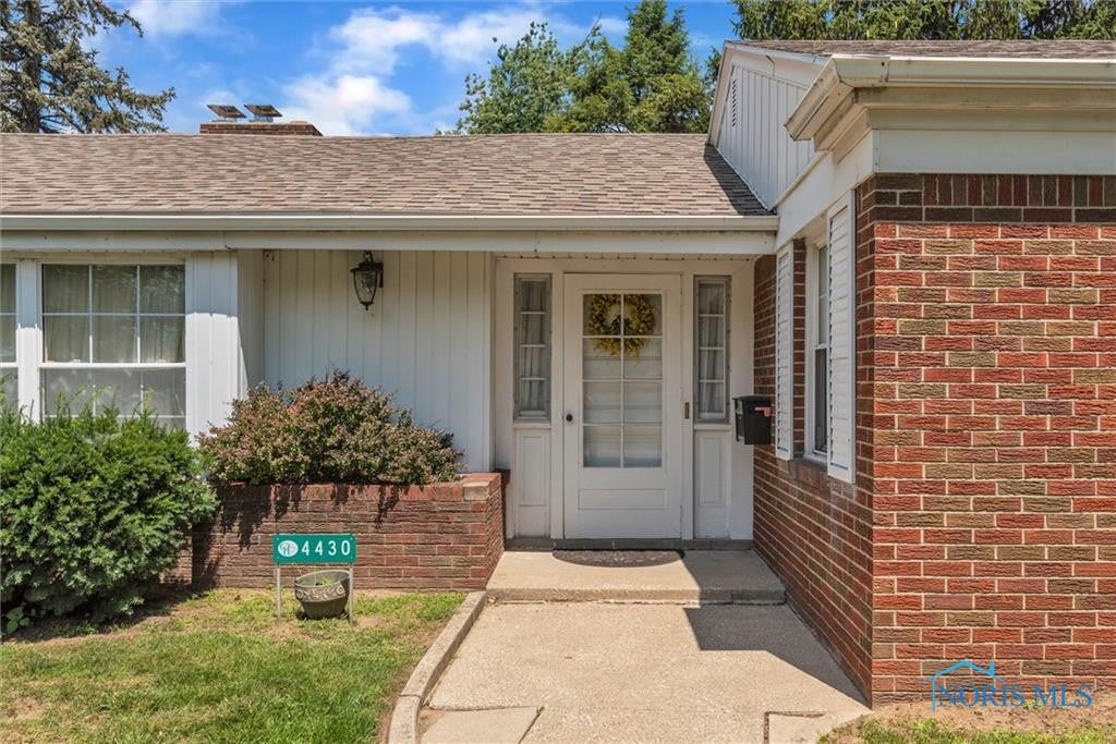 4430 Sheraton Road Toledo, OH 43615 - Photo 5 of 40 Gallery Image 5