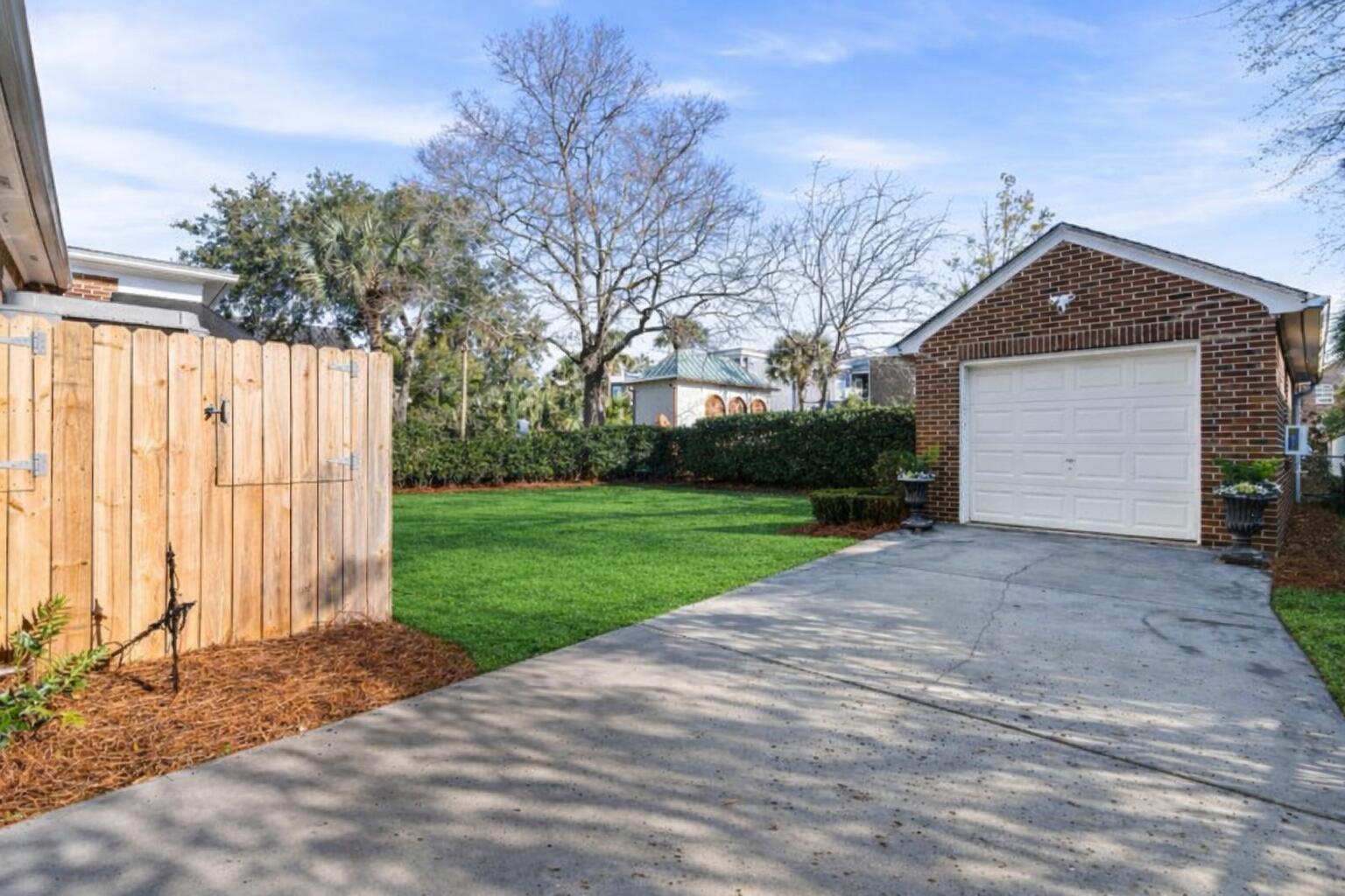 38 Barre Street Charleston, SC 29401 - Photo 50 of 64 C3B61211-66EE-4D43-9F24-4C10316D005F