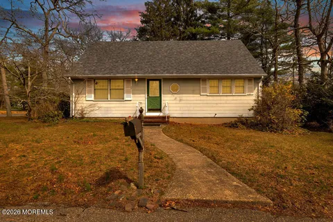 $460,000 | 78 Nautilus Street, Beachwood, NJ 08722