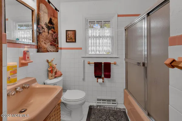 $460,000 | 78 Nautilus Street, Beachwood, NJ 08722