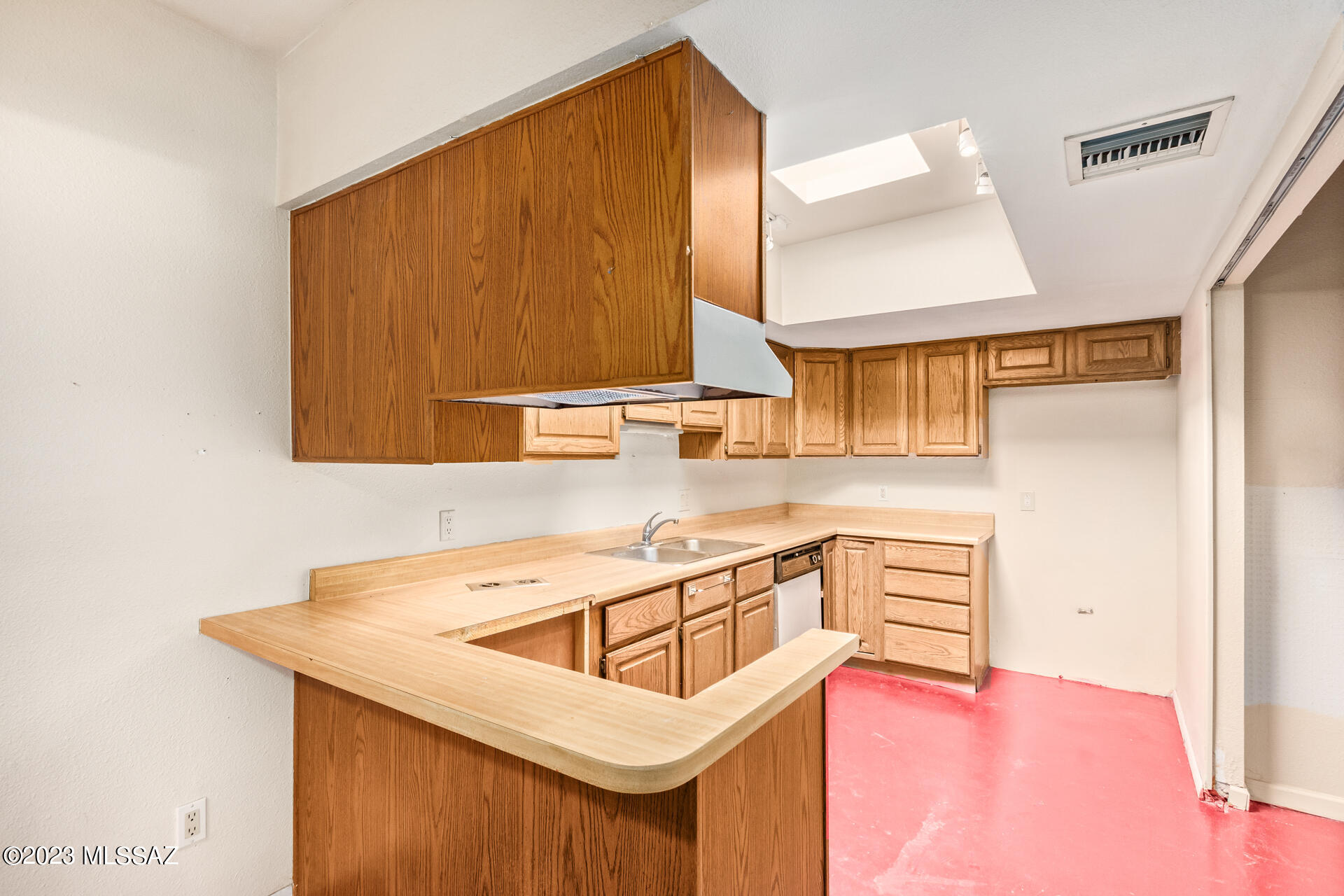 1949 North Swan Road, Unit 4 Tucson, AZ 85712 - Photo 5 of 17 Gallery Image 5