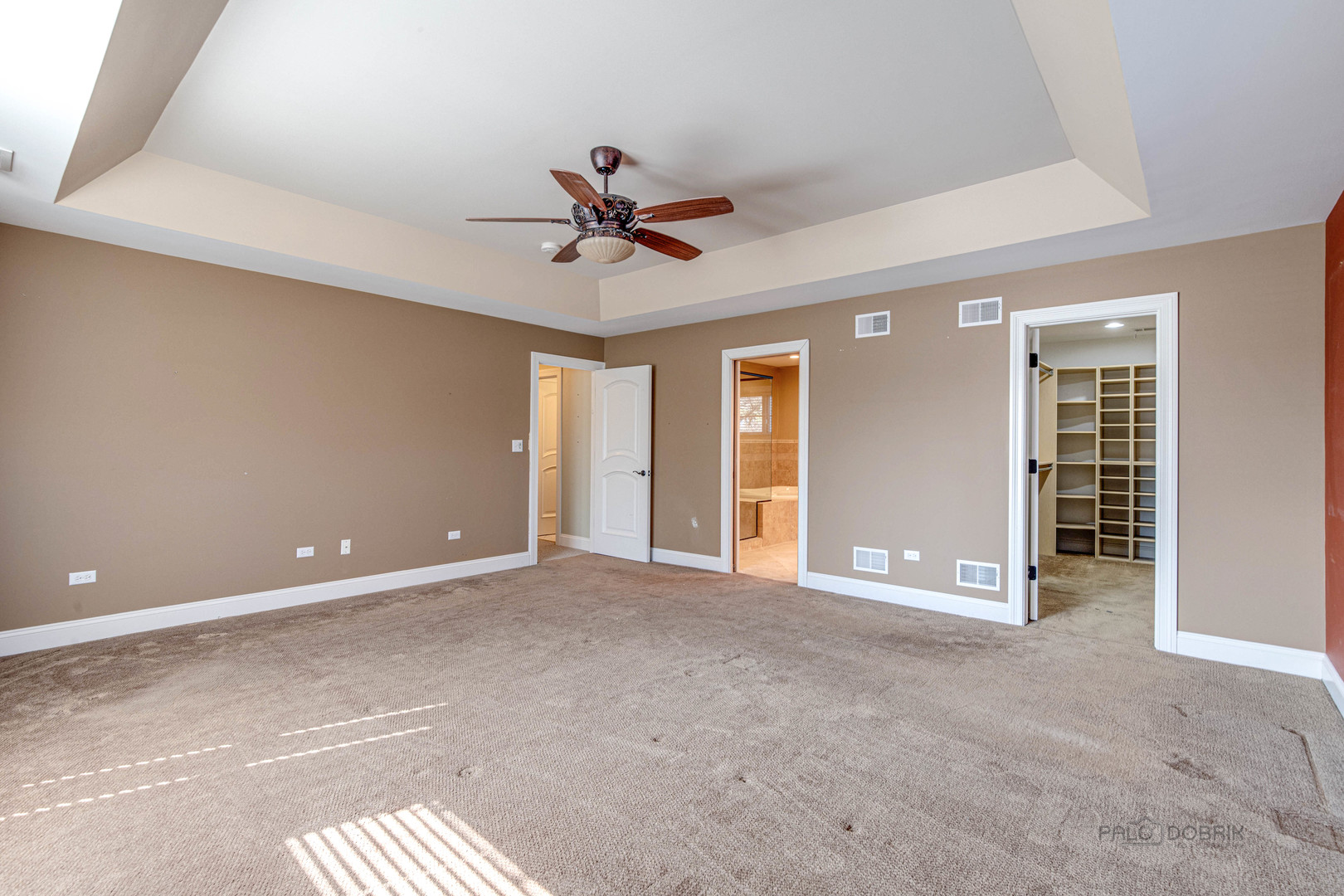 511 Alexander Boulevard Elmhurst, IL 60126 - Photo 25 of 38 a view of an empty room with a window