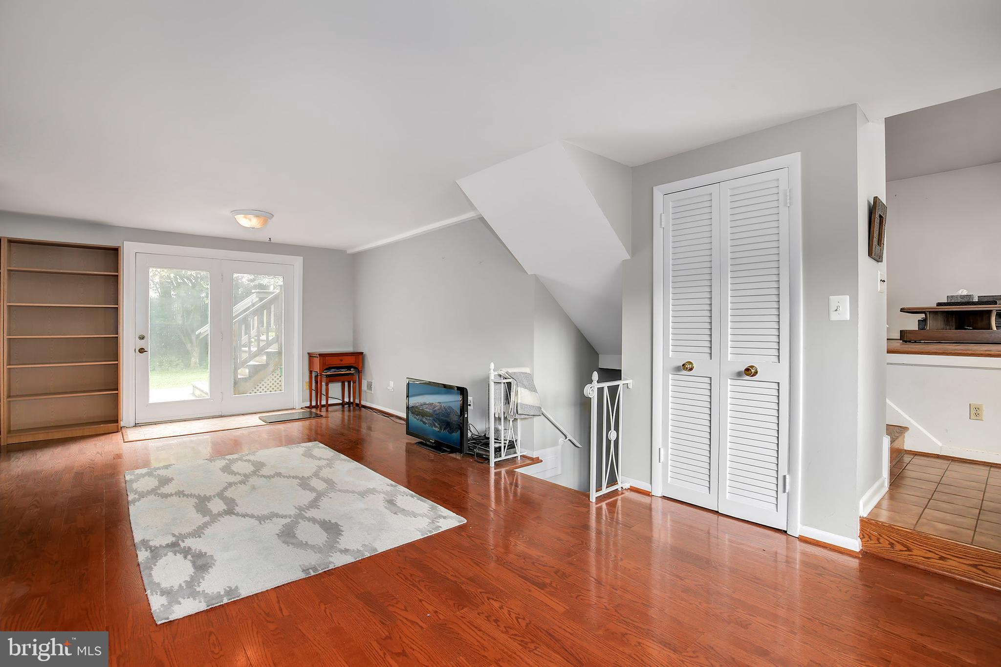 8614 Rayburn Road Bethesda, MD 20817 - Photo 13 of 38