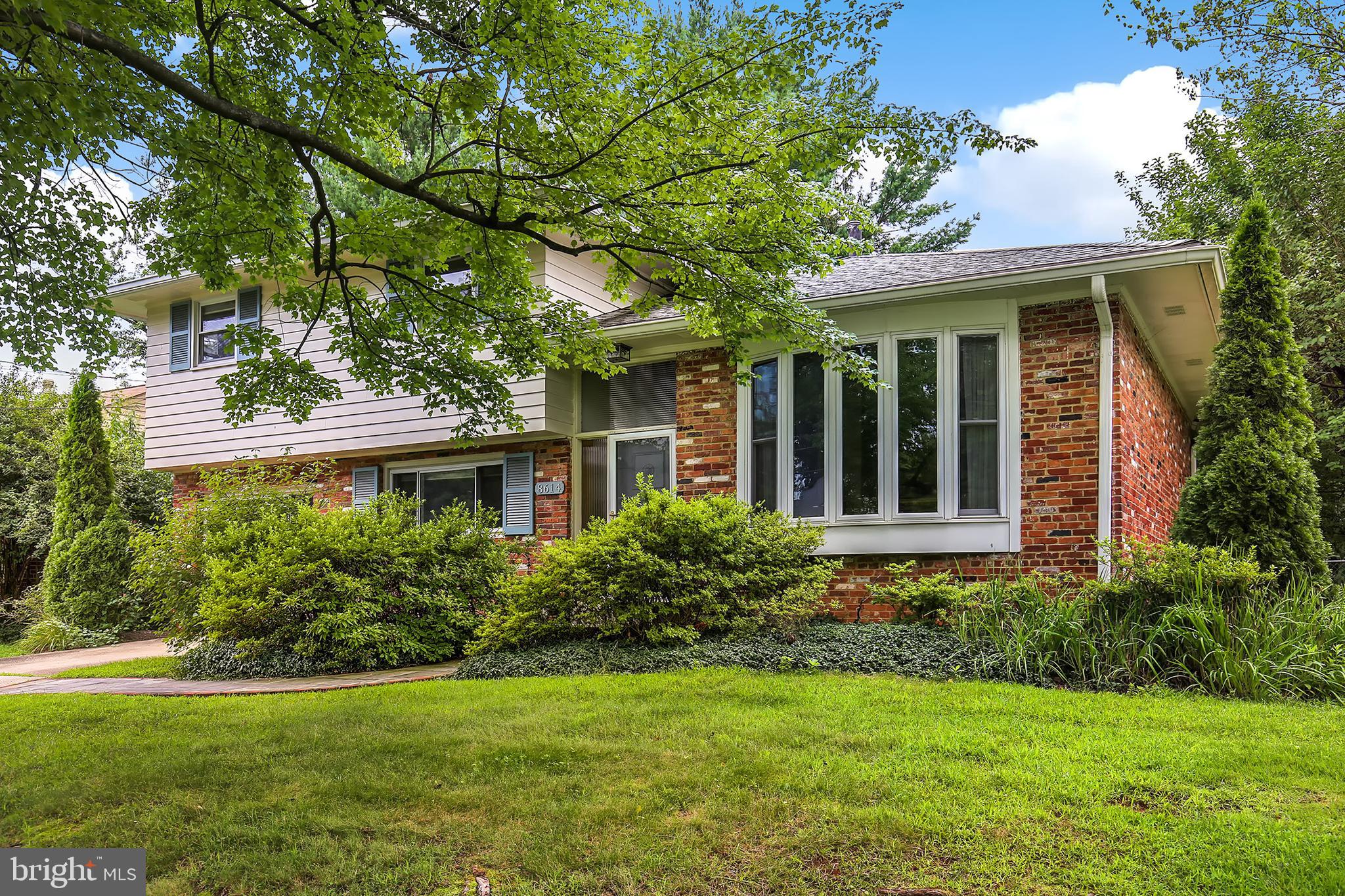 8614 Rayburn Road Bethesda, MD 20817 - Photo 3 of 38