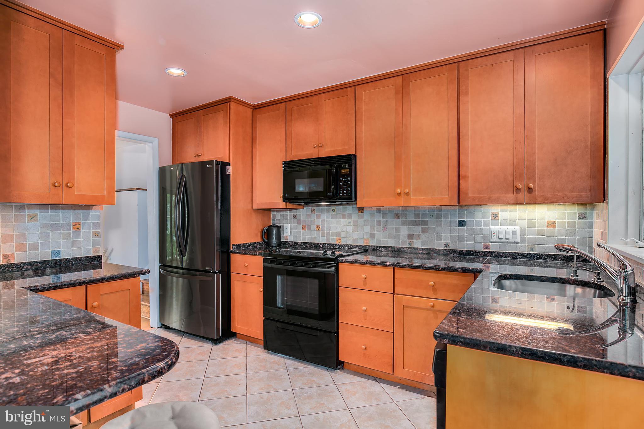 8614 Rayburn Road Bethesda, MD 20817 - Photo 22 of 38