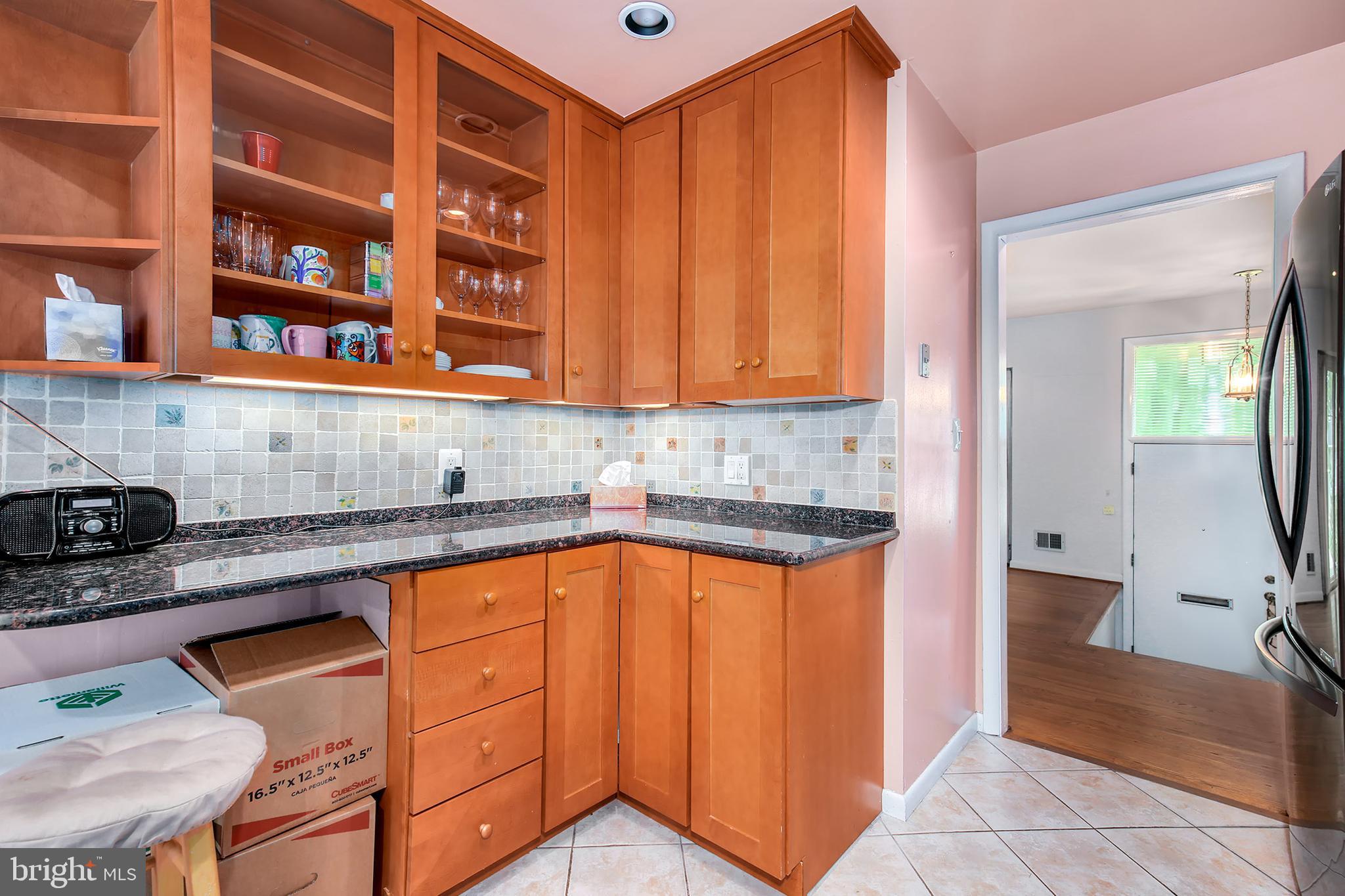 8614 Rayburn Road Bethesda, MD 20817 - Photo 23 of 38