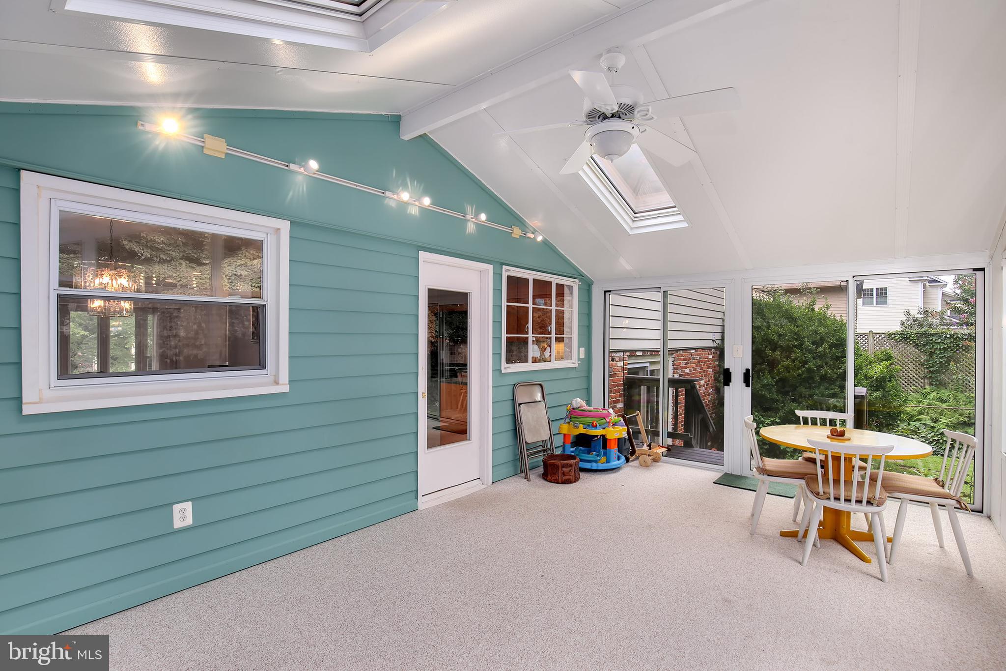 8614 Rayburn Road Bethesda, MD 20817 - Photo 26 of 38