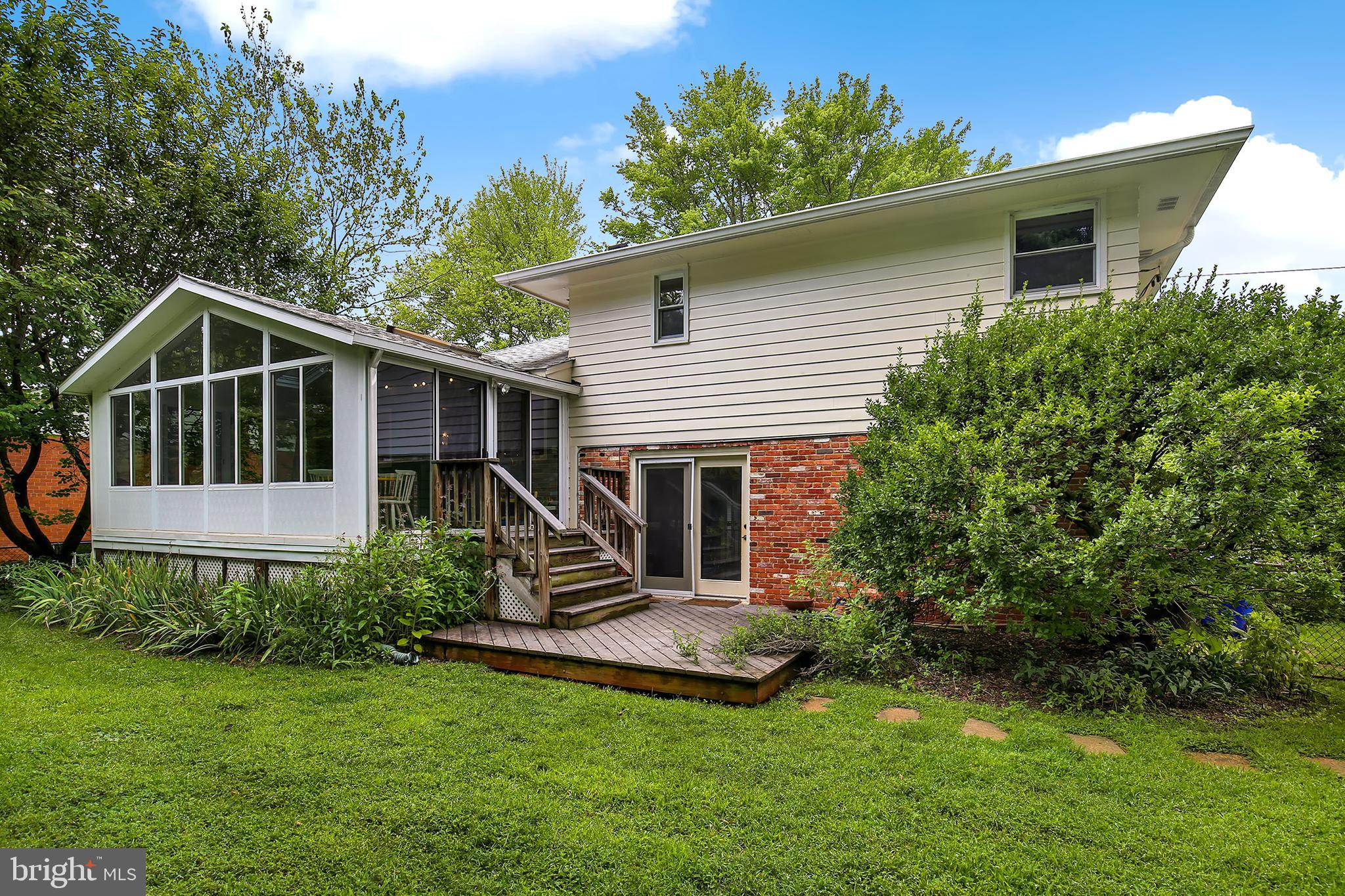 8614 Rayburn Road Bethesda, MD 20817 - Photo 28 of 38