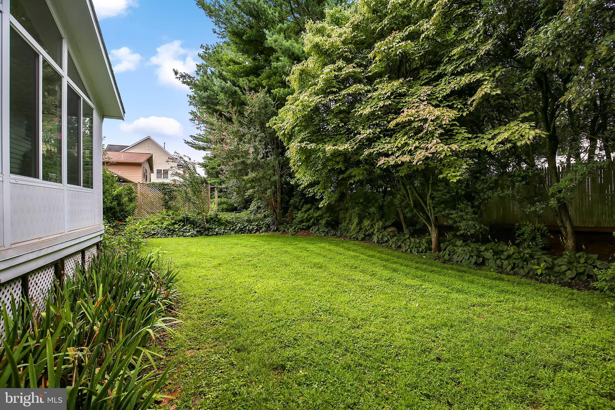 8614 Rayburn Road Bethesda, MD 20817 - Photo 31 of 38