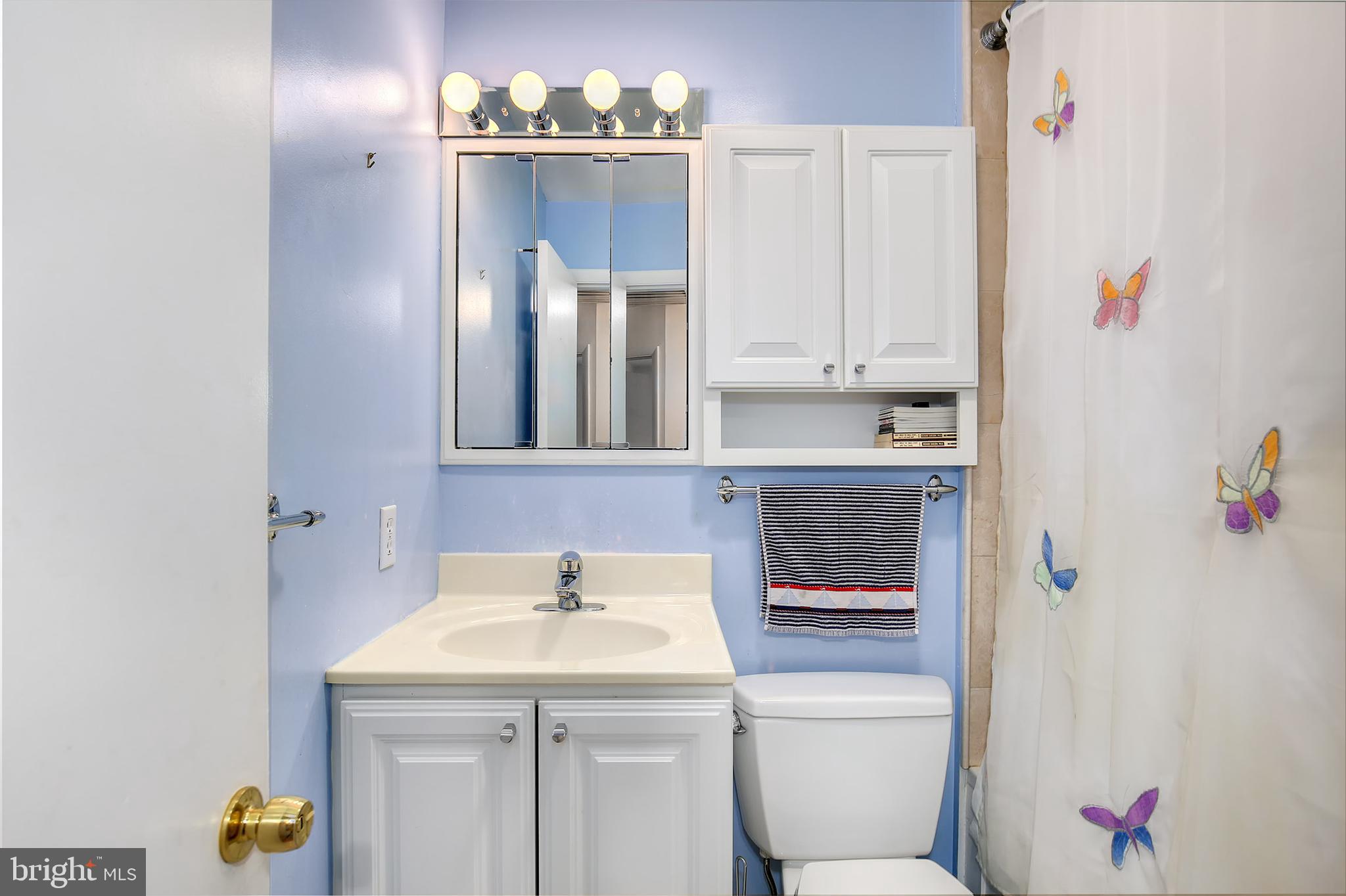 8614 Rayburn Road Bethesda, MD 20817 - Photo 6 of 38