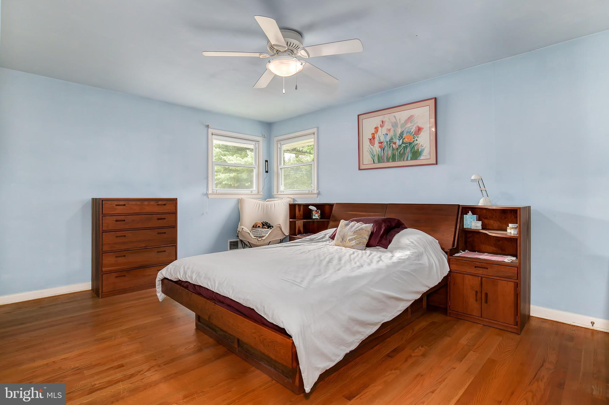 8614 Rayburn Road Bethesda, MD 20817 - Photo 7 of 38