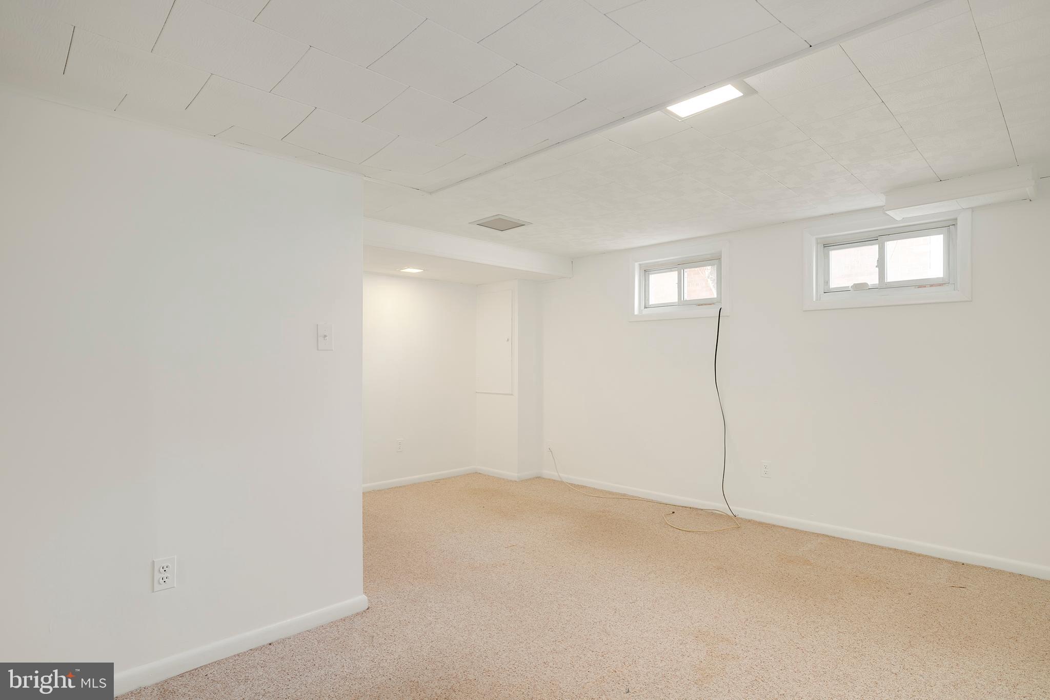 8614 Rayburn Road Bethesda, MD 20817 - Photo 10 of 38