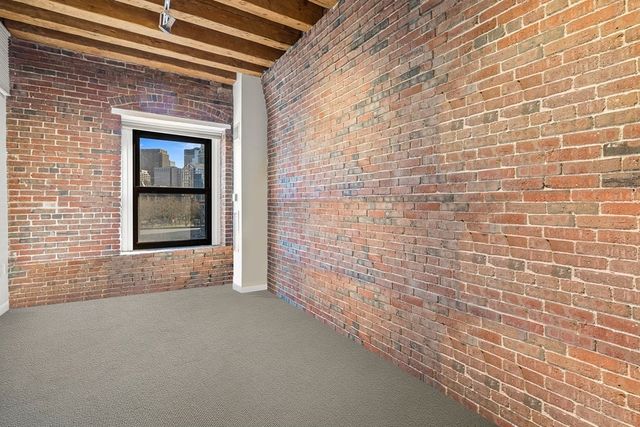 a view of an entrance of the house