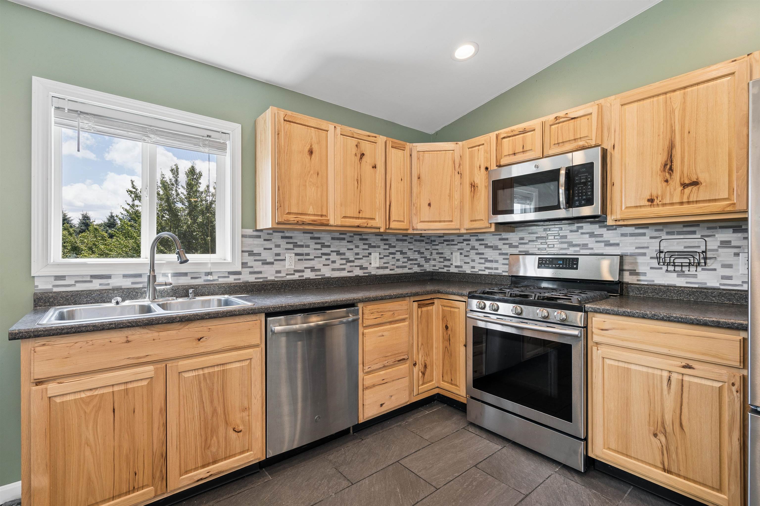 105 Westerly Views Road Isle La Motte, VT 05463 - Photo 20 of 48 Gallery Image 20