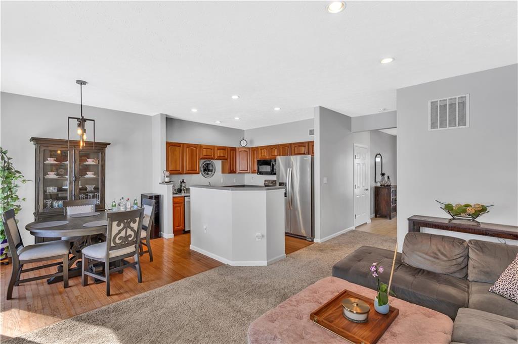 112 Southern Valley Court Mars, PA 16046 - Photo 11 of 35