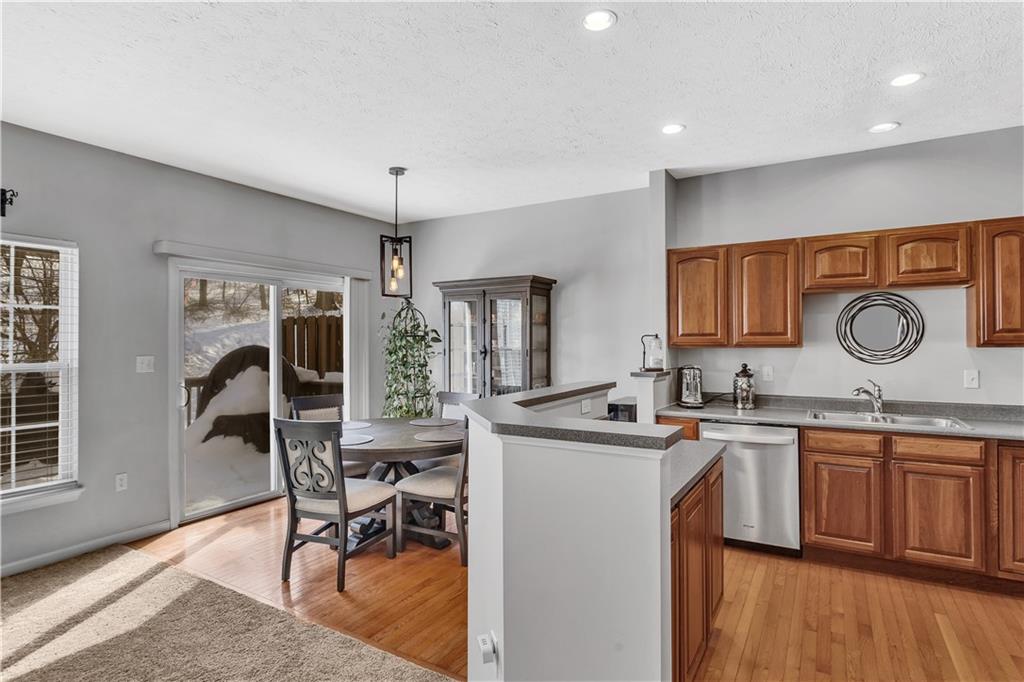 112 Southern Valley Court Mars, PA 16046 - Photo 13 of 35