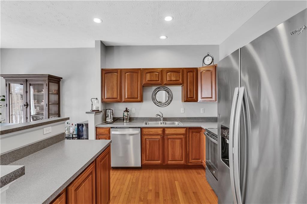 112 Southern Valley Court Mars, PA 16046 - Photo 15 of 35