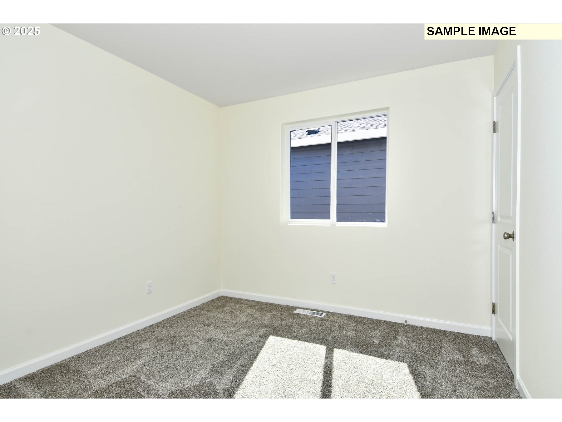 3982 Southwest Duniway Lane Gresham, OR 97080 - Photo 6 of 15 a view of an empty room