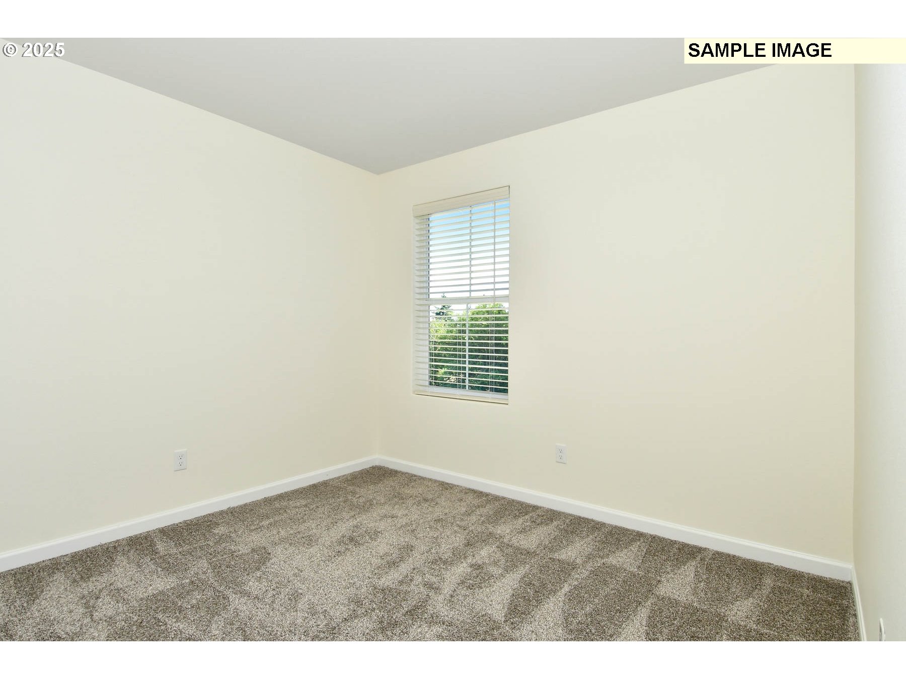 3982 Southwest Duniway Lane Gresham, OR 97080 - Photo 7 of 15 a view of an empty room with a window