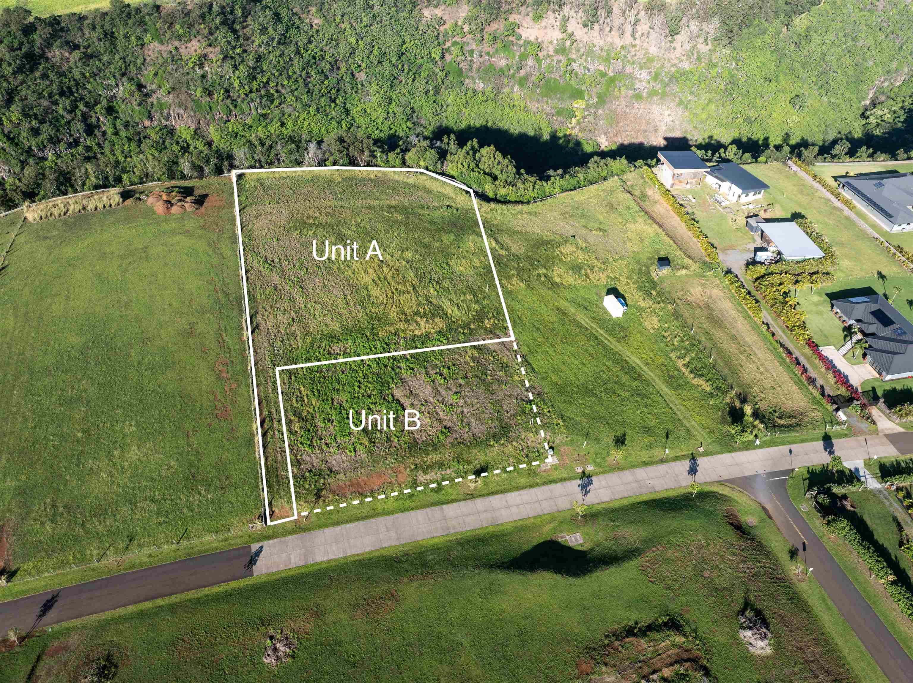 1022 Auwaha Place, Unit A Haiku, HI 96708 - Photo 5 of 26 a view of a tennis court