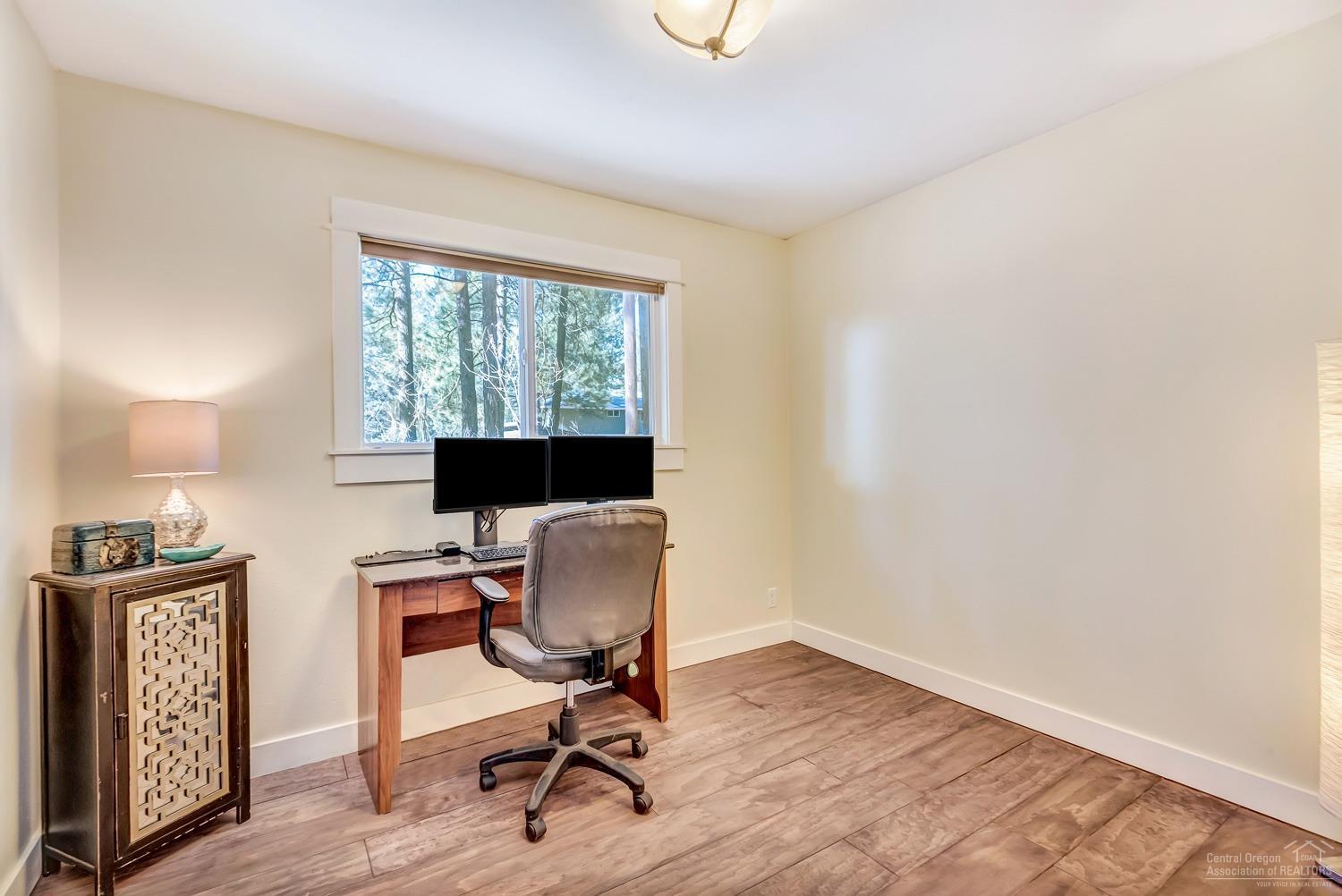 60146 Navajo Road Bend, OR 97702 - Photo 17 of 25 Additional Photo
