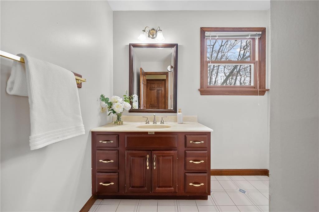 333 Jacks Run Road Pittsburgh, PA 15202 - Photo 20 of 48