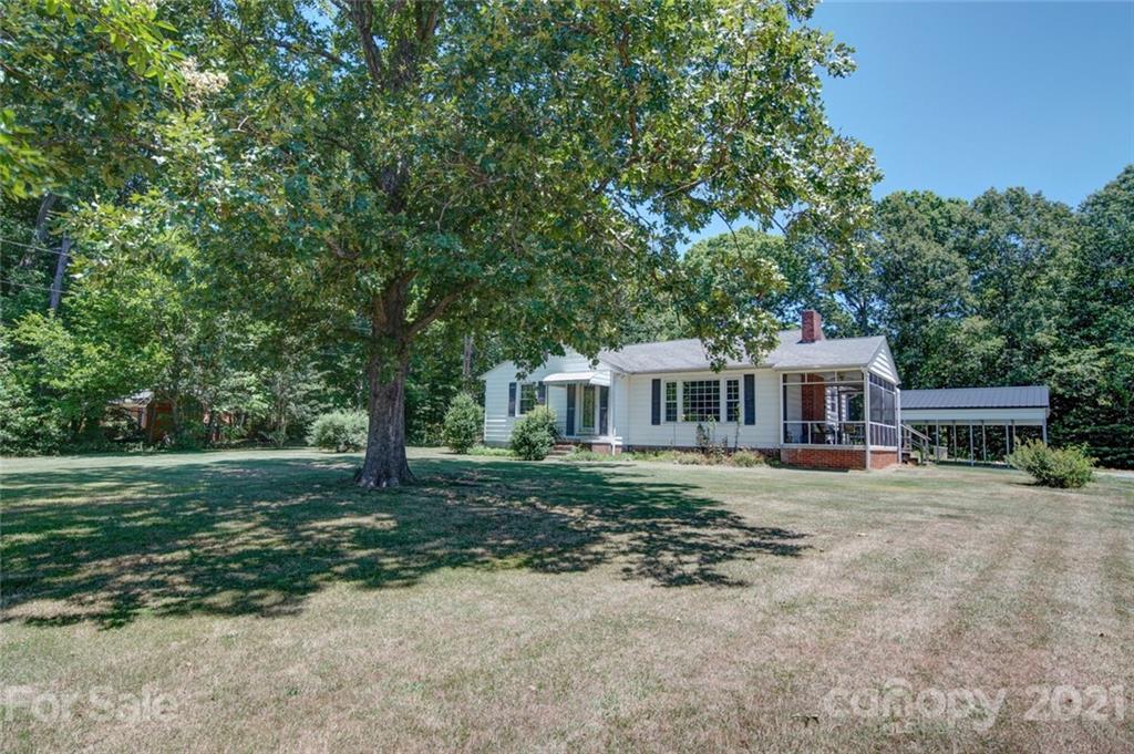 318 Mariposa Road Stanley, NC 28164 - Photo 1 of 18 Gallery Image 1