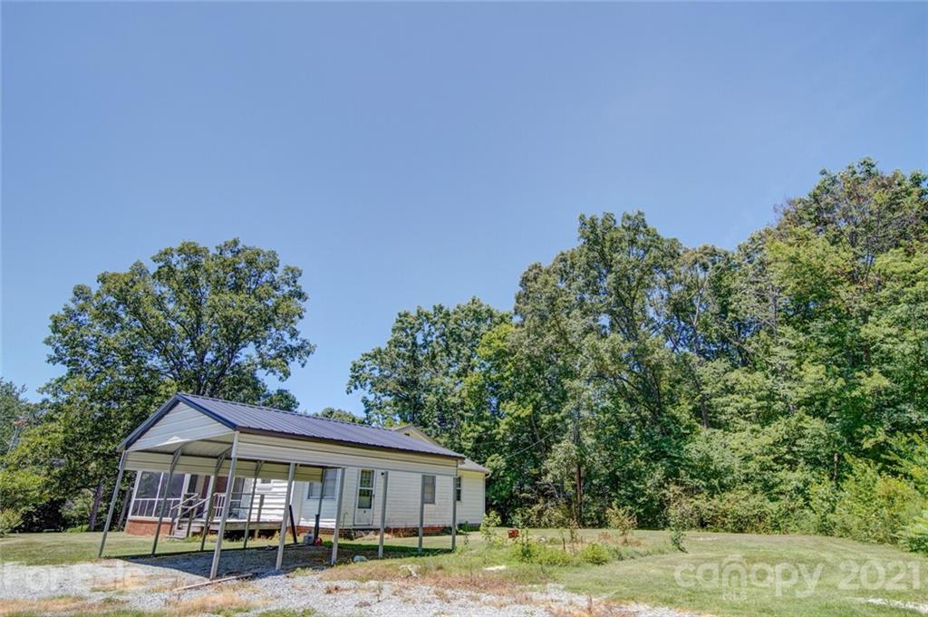 318 Mariposa Road Stanley, NC 28164 - Photo 4 of 18 Gallery Image 4