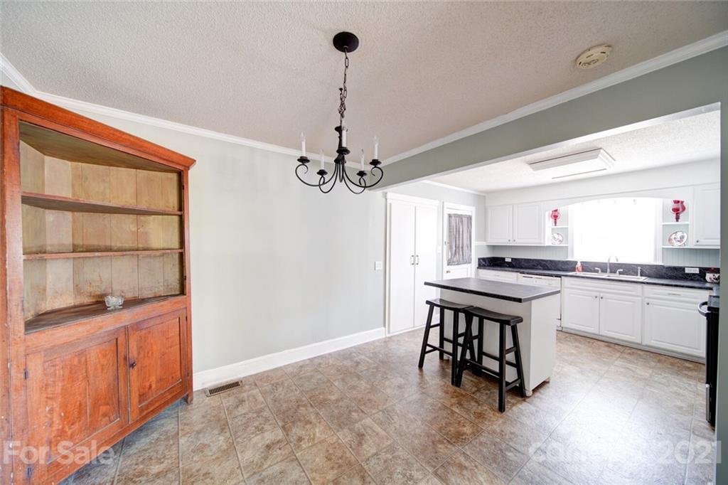 318 Mariposa Road Stanley, NC 28164 - Photo 7 of 18 Gallery Image 7