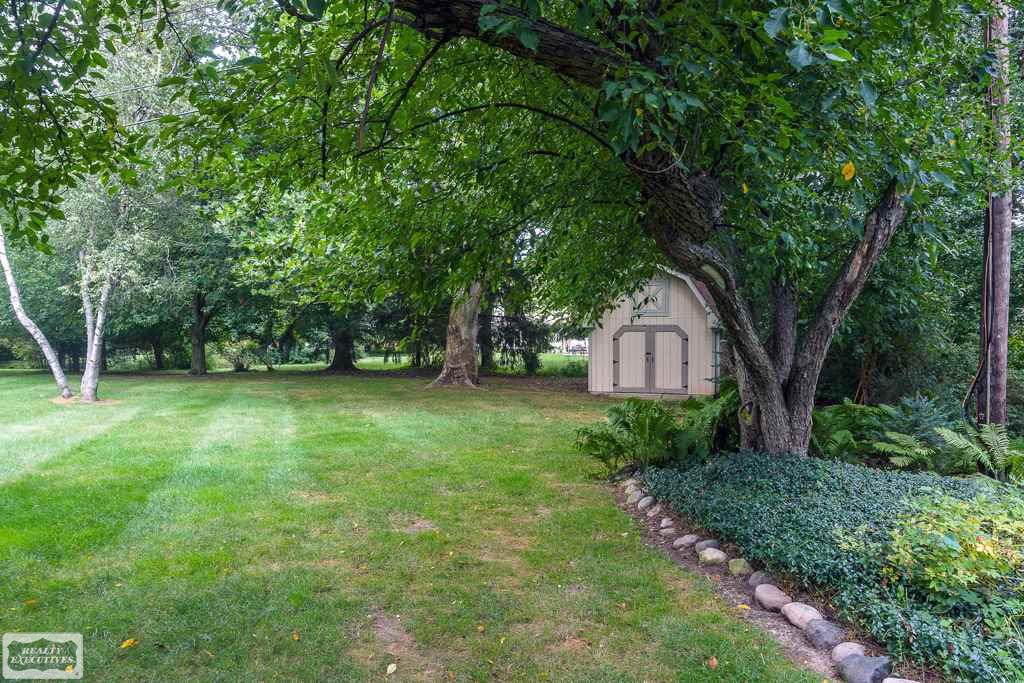 367 Old Perch Road Rochester, MI 48309 - Photo 41 of 42 31328152-42.JPG