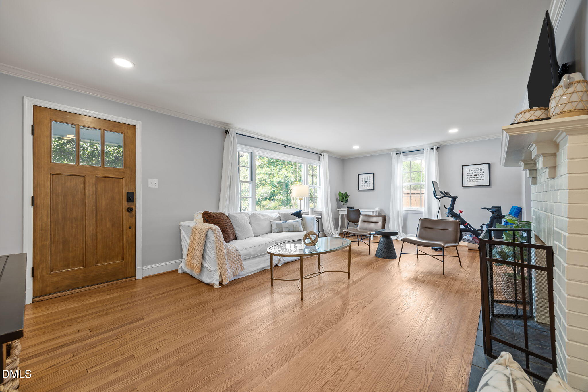 1802 Pineview Street Raleigh, NC 27608 - Photo 4 of 42 11-web-or-mls-IMG_6667