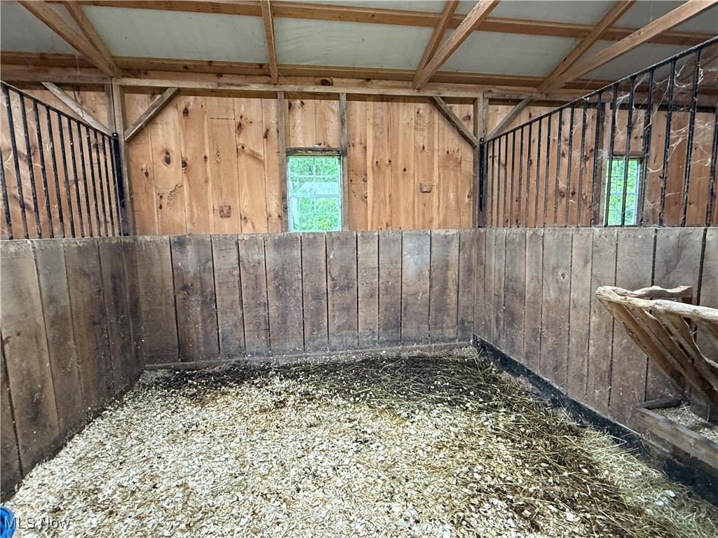 11737 Gladstone Road Warren, OH 44481 - Photo 38 of 41 View of horse barn