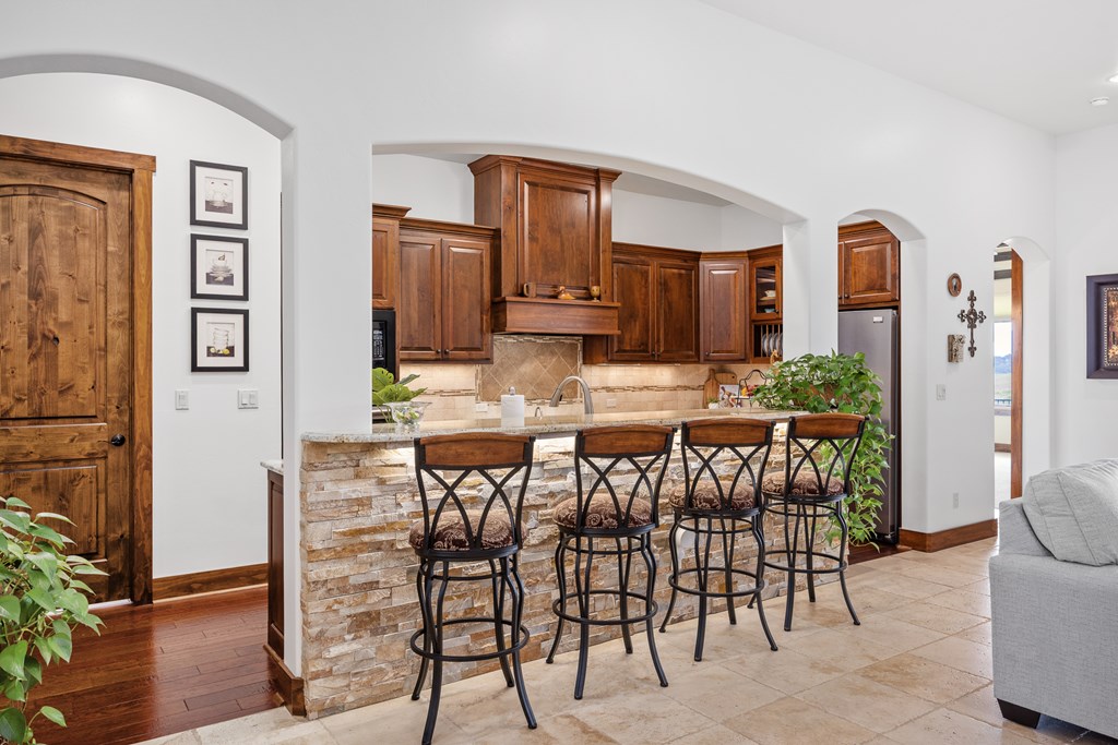 2065 Toscano Way Kerrville, TX 78028 - Photo 12 of 39