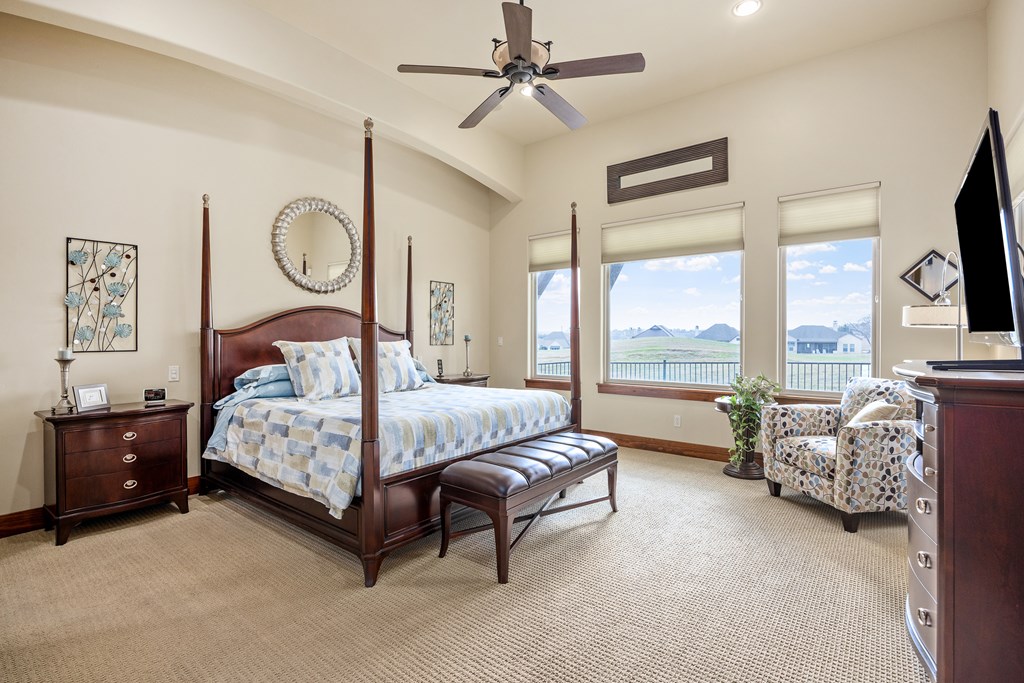 2065 Toscano Way Kerrville, TX 78028 - Photo 18 of 39 Primary Bedroom