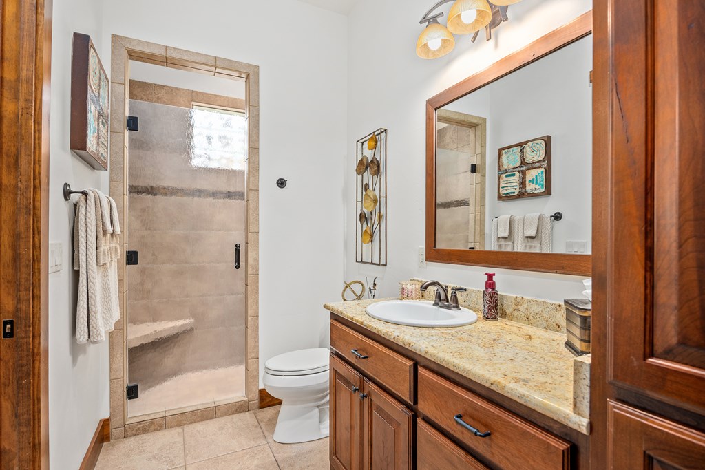 2065 Toscano Way Kerrville, TX 78028 - Photo 25 of 39 Second Bath