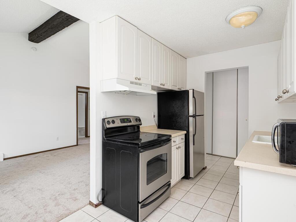 4600 Cedar Lake Road South, Unit 6 Minneapolis, MN 55416 - Photo 13 of 24