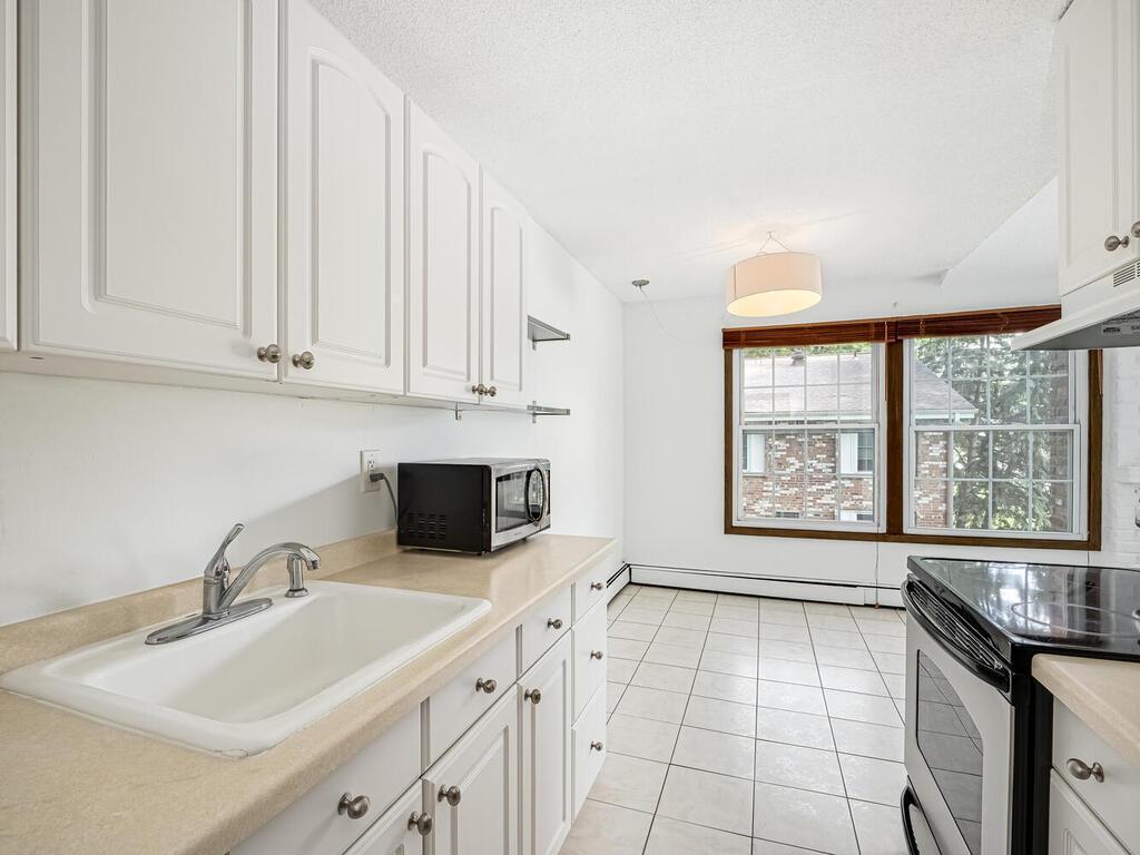 4600 Cedar Lake Road South, Unit 6 Minneapolis, MN 55416 - Photo 14 of 24