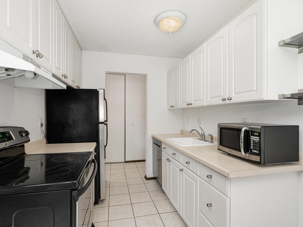 4600 Cedar Lake Road South, Unit 6 Minneapolis, MN 55416 - Photo 2 of 24