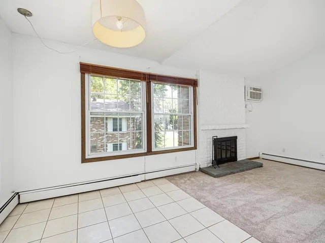 $110,000 | 4600 Cedar Lake Road South, Unit 6, Minneapolis, MN 55416